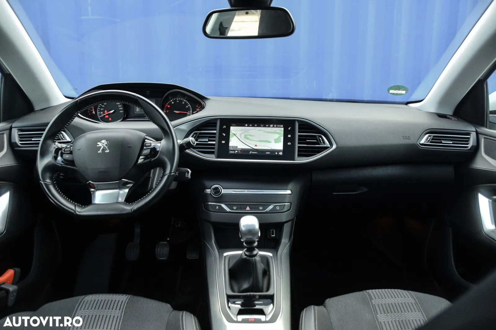 Peugeot 308 - 8