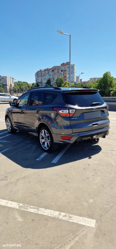 Ford Kuga 2.0 TDCi 4WD Powershift ST-Line - 4