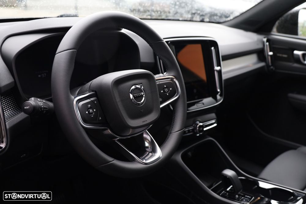 Volvo EX40 82 kWh Single Motor Extended Range Plus - 11