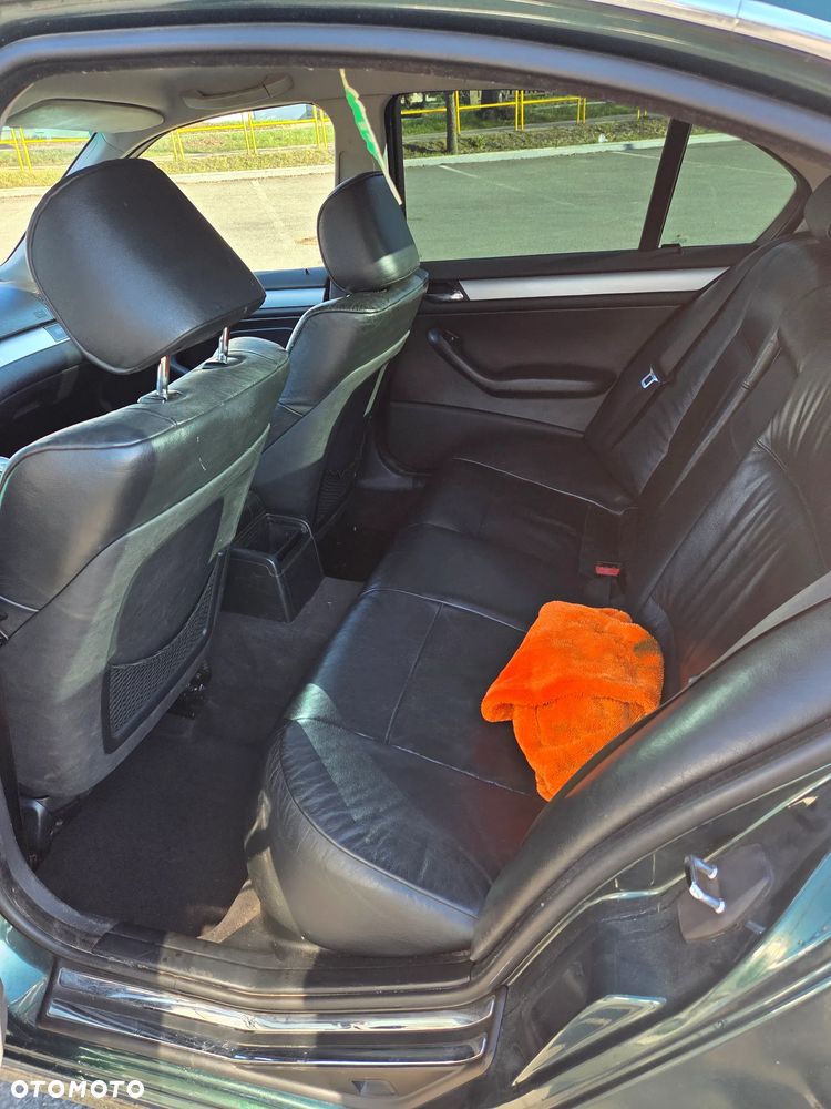 BMW Seria 3 330d - 24