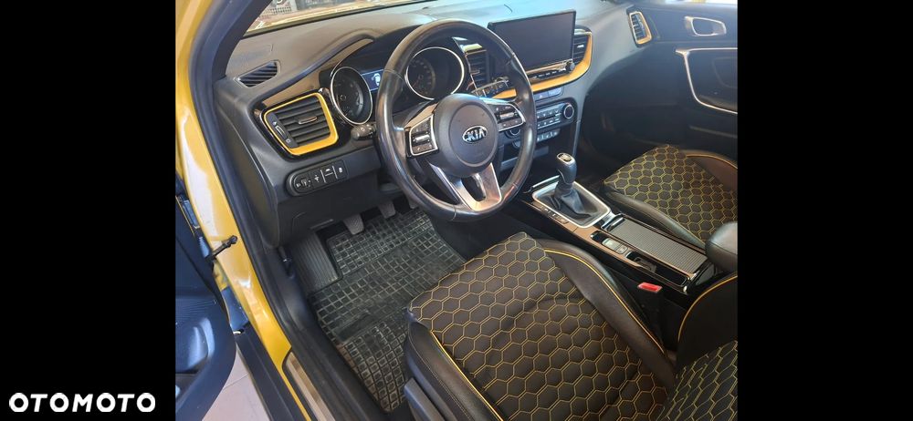 Kia XCeed 1.5 T-GDI L Business Line - 9