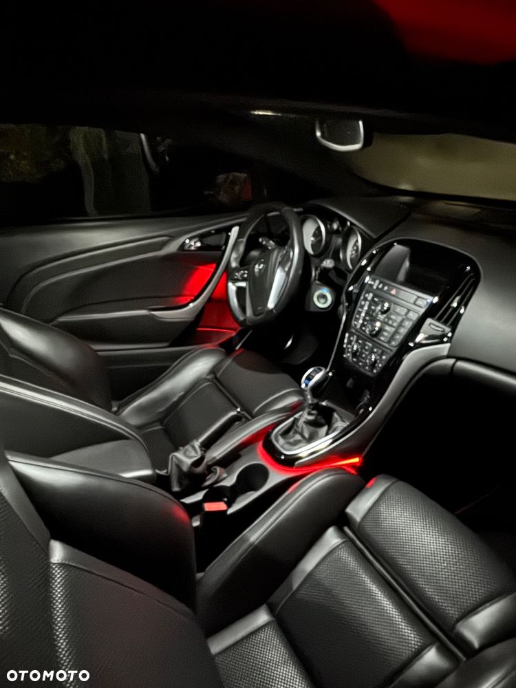 Opel Astra OPC Start/Stop - 28