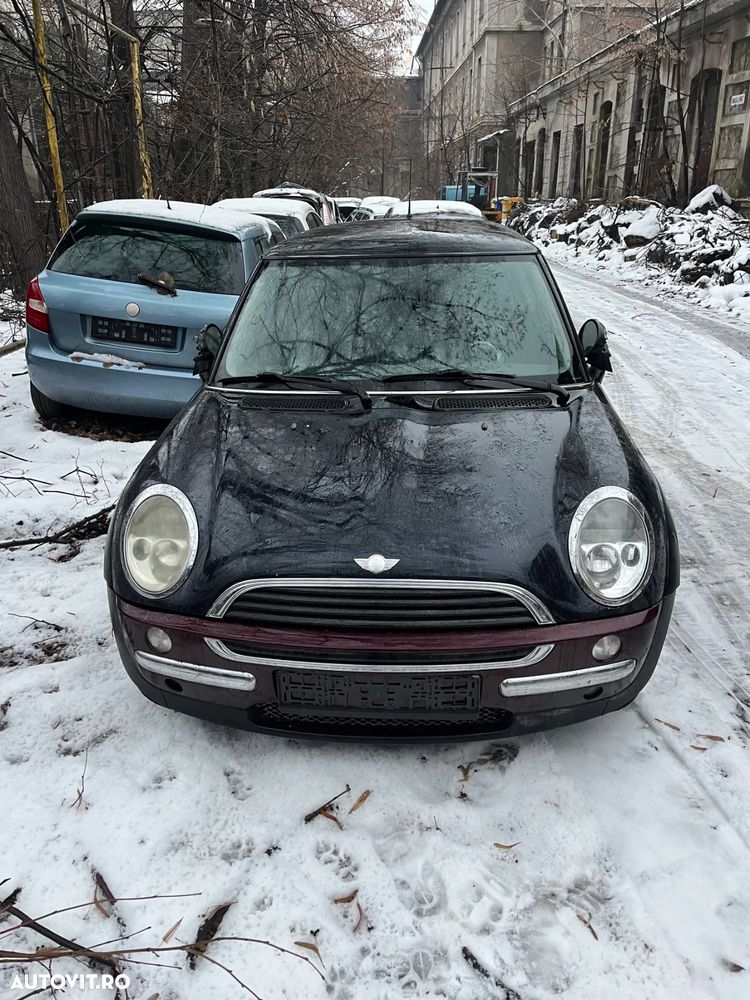 Dezmembrez Mini One negru 2003 benzina cutie automata - 1