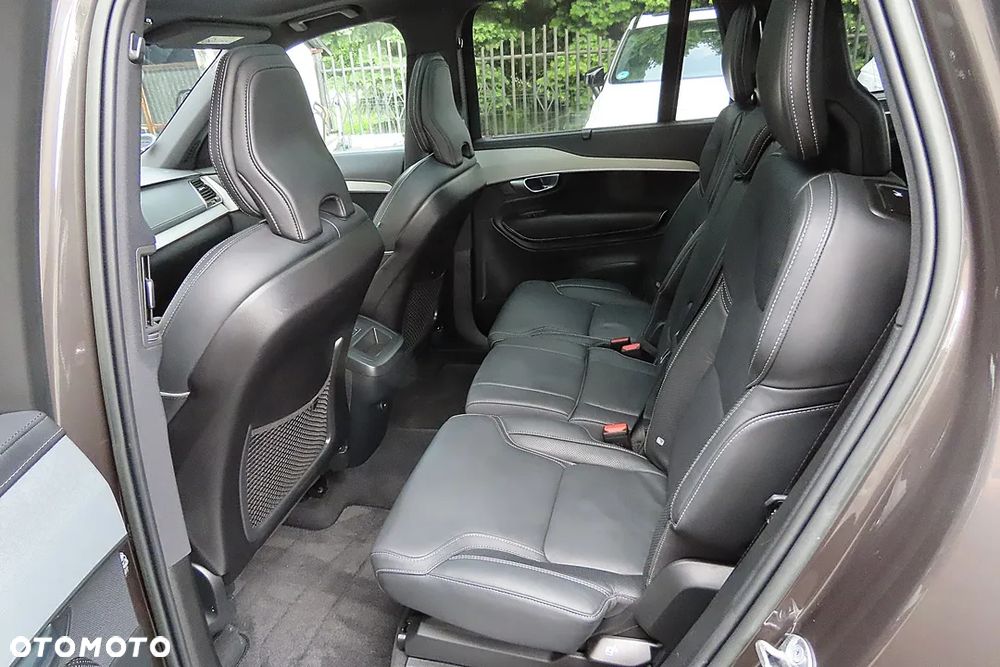 Volvo XC 90 B5 D AWD Ultimate Dark - 26