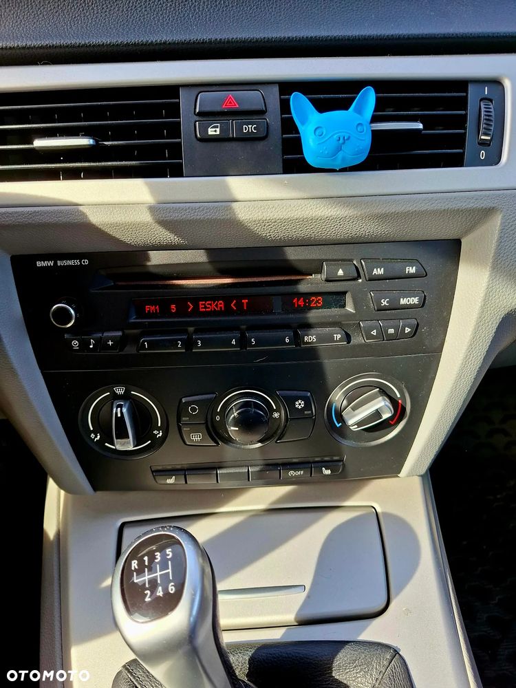 BMW Seria 3 320i - 9