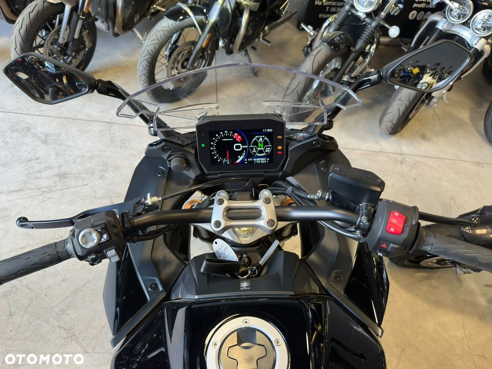 Suzuki GSX 1000 - 5