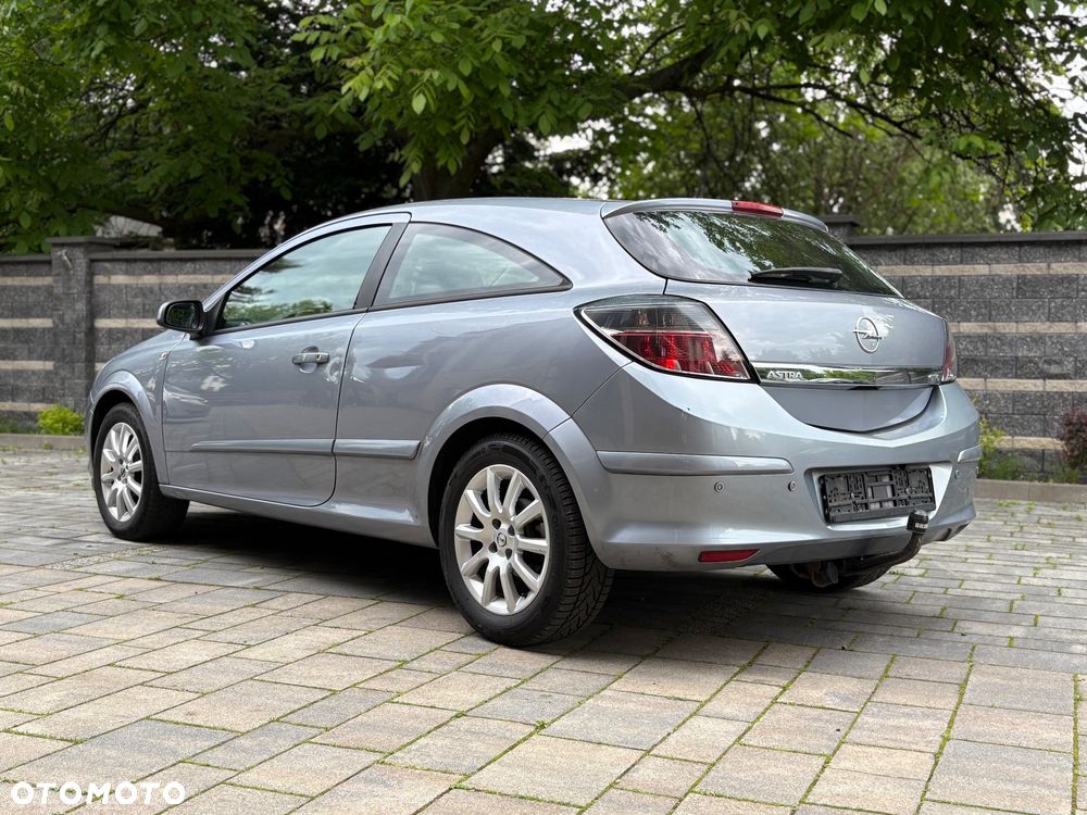 Opel Astra GTC 1.6 Edition - 12