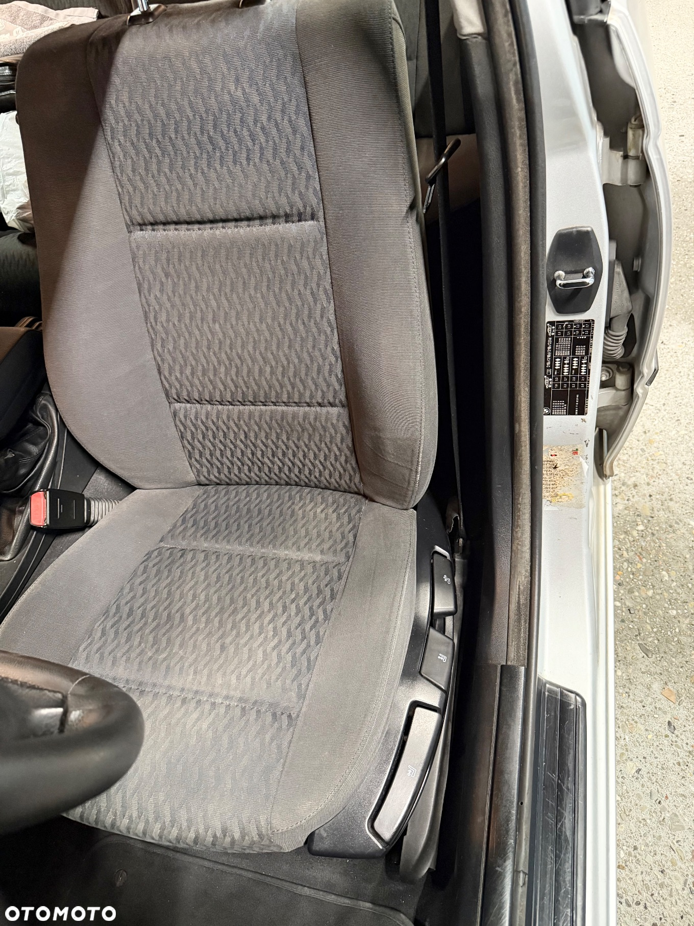 BMW Seria 3 320d - 24