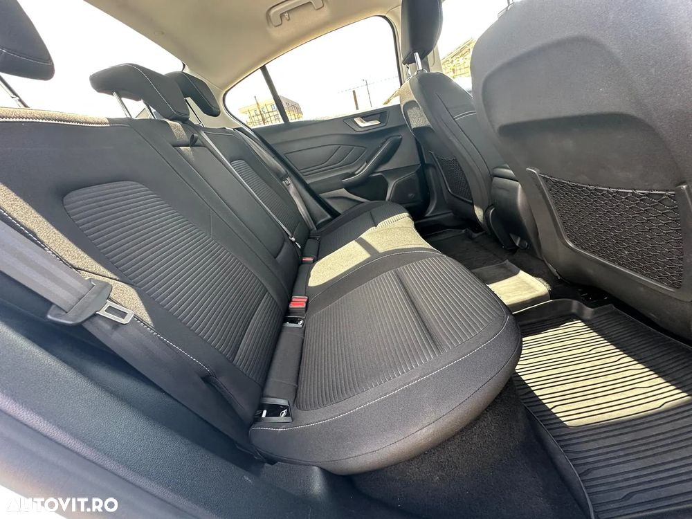 Ford Focus 1.0 EcoBoost MHEV Titanium X - 15
