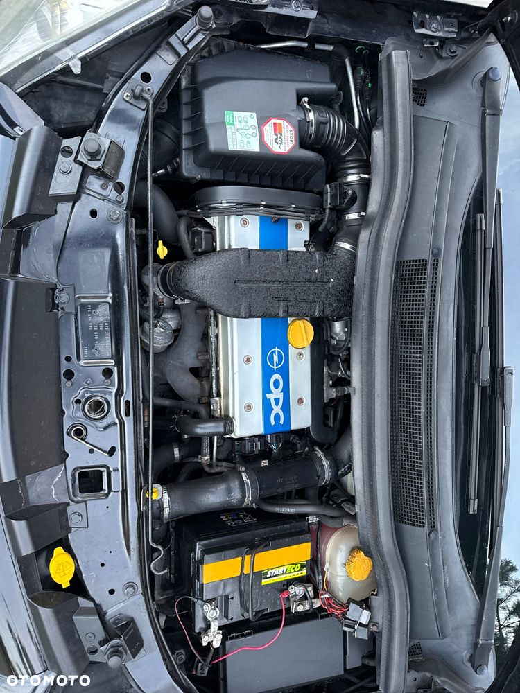 Opel Zafira 2.0 Turbo Sport - 22