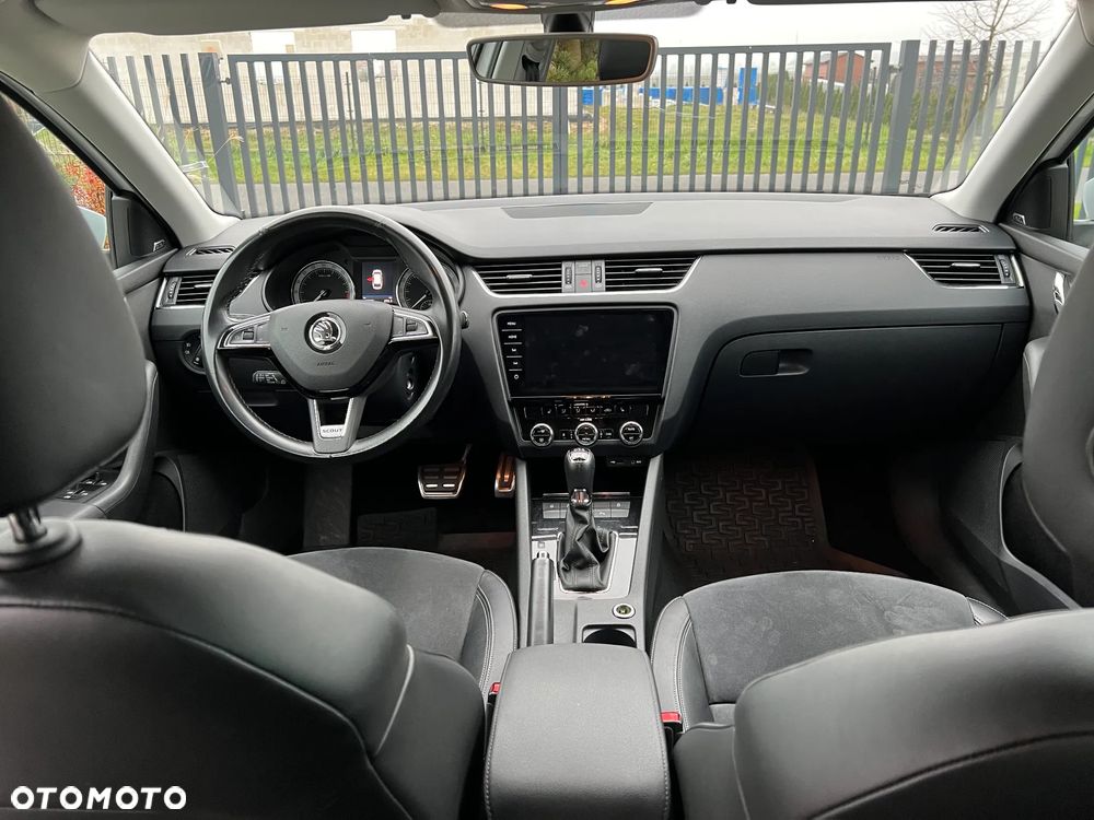 Skoda Octavia 2.0 TDI 4x4 DSG Scout - 6