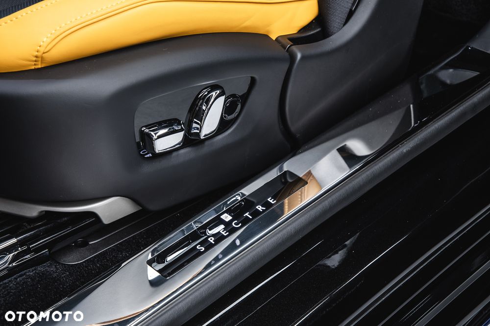 Rolls-Royce Spectre - 17