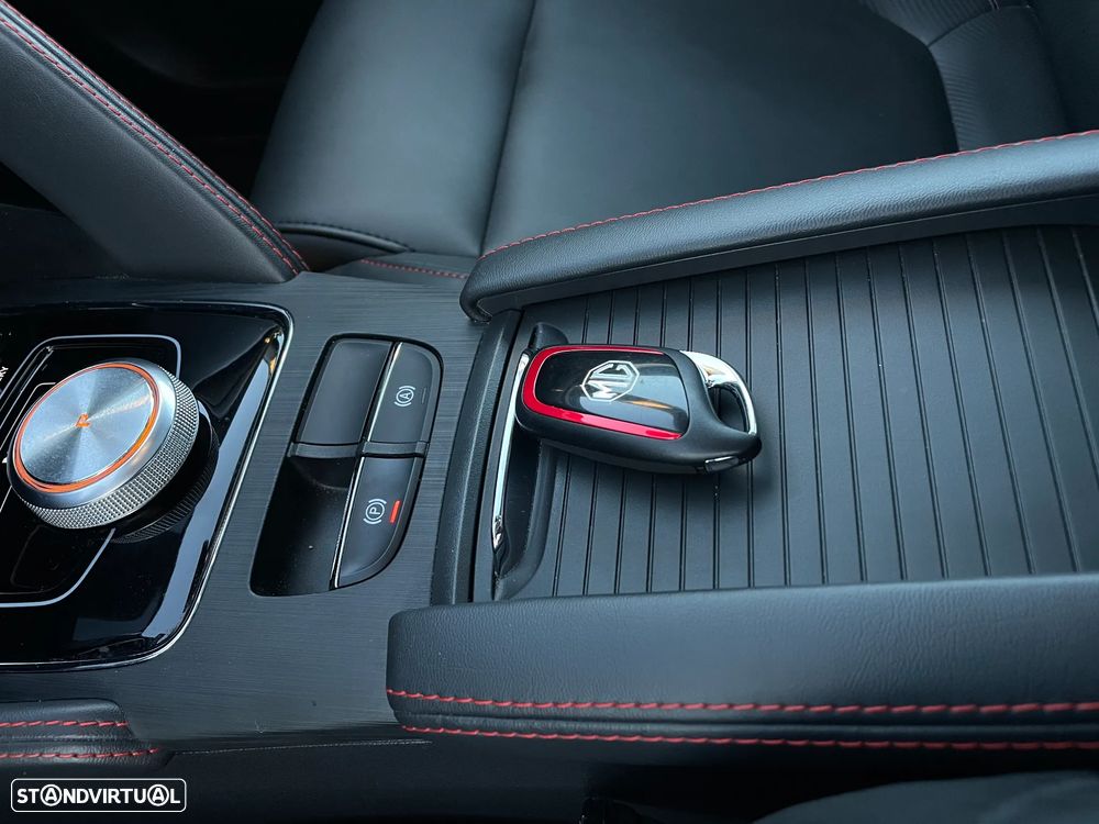 MG ZS Maximal Luxury - 30