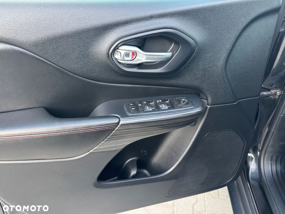 Jeep Cherokee 3.2 V6 Pentastar Active Drive Lock Autom Trailhawk - 18