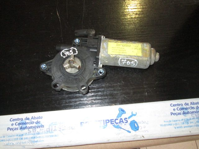 Motor Elevador Vidro Motelev705 VOLVO V40 2002 FE VOLVO V40 2002 1.9D 115CV 5P CINZA FE - 2