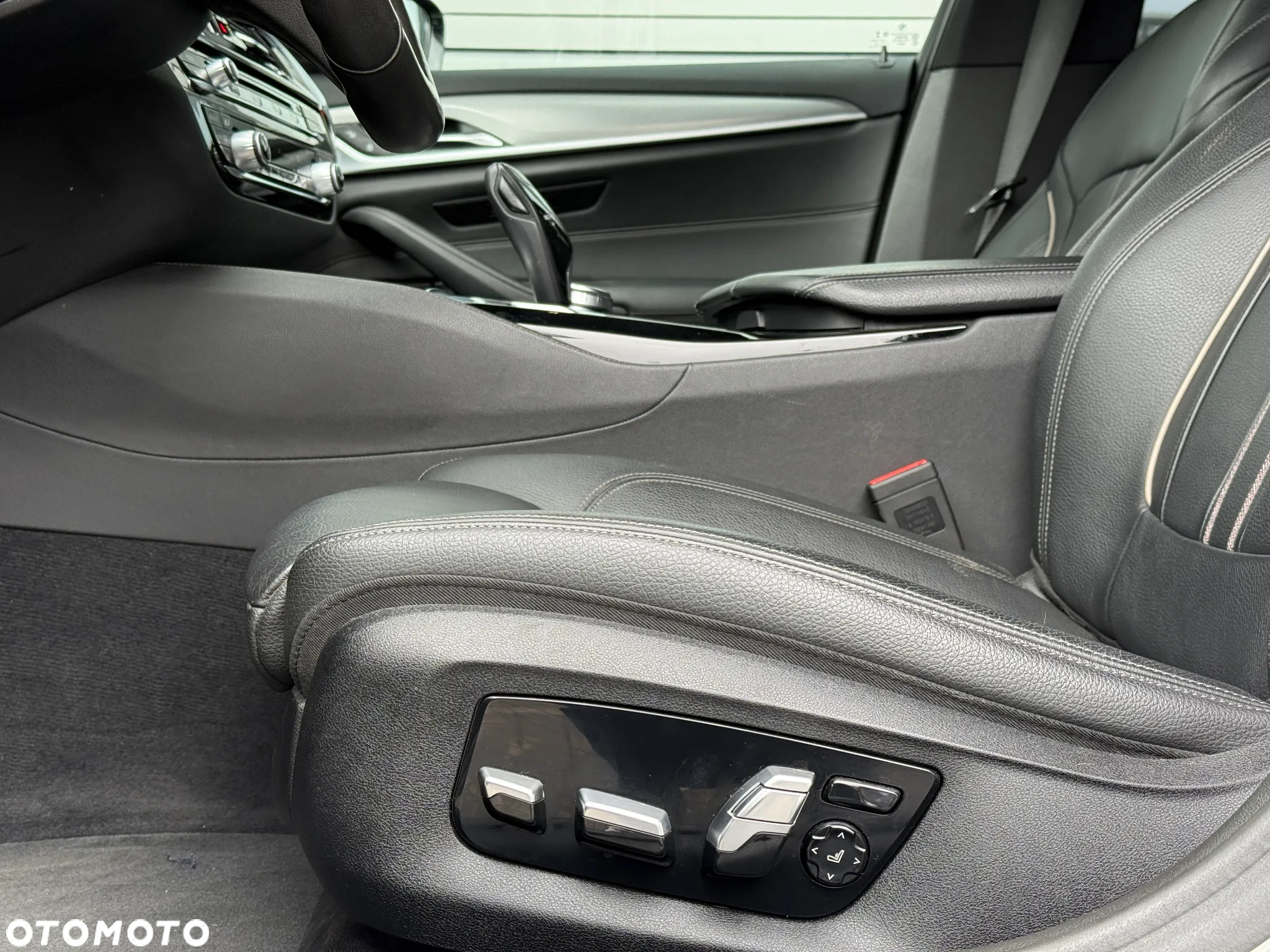 BMW Seria 5 520d Touring Sport Line - 25