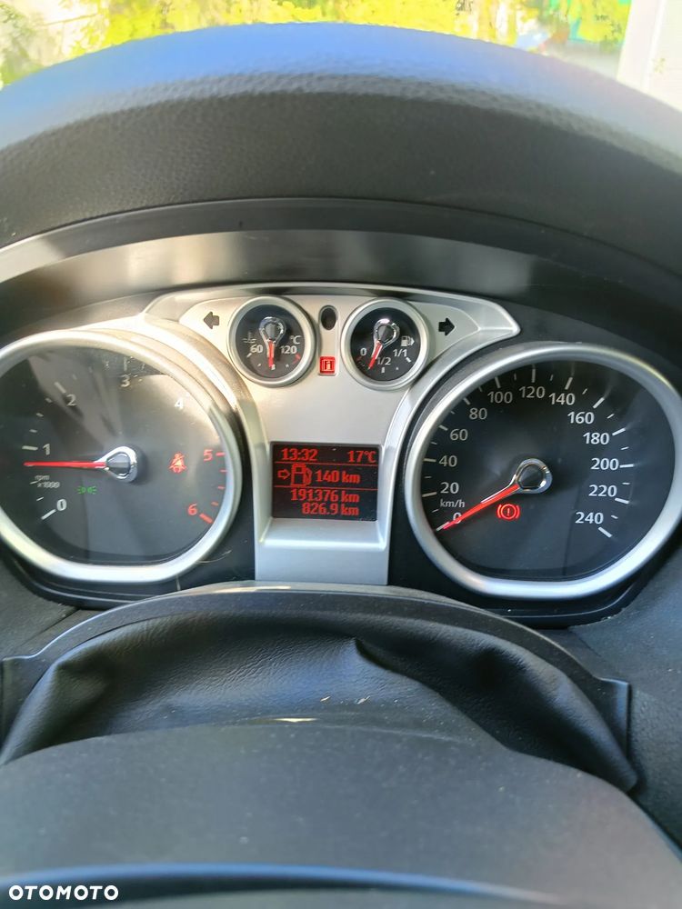 Ford Kuga 2.0 TDCi 2x4 Trend - 28