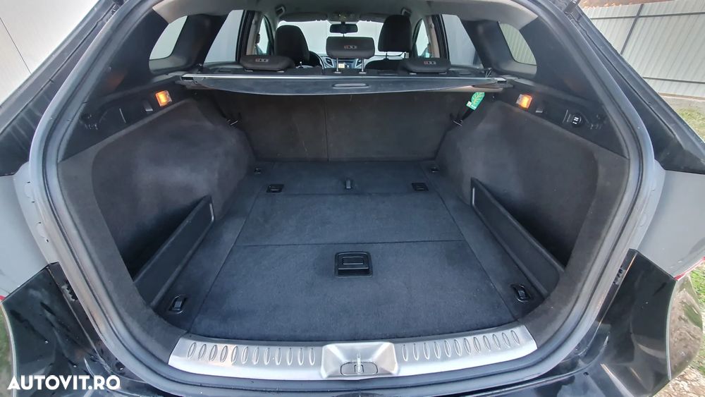 Hyundai i40 Kombi 1.7 CRDi DCT Premium - 8