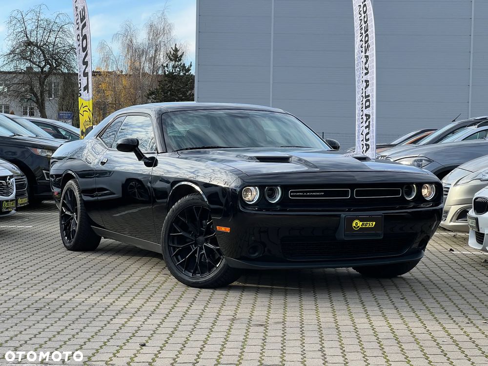 Dodge Challenger - 2