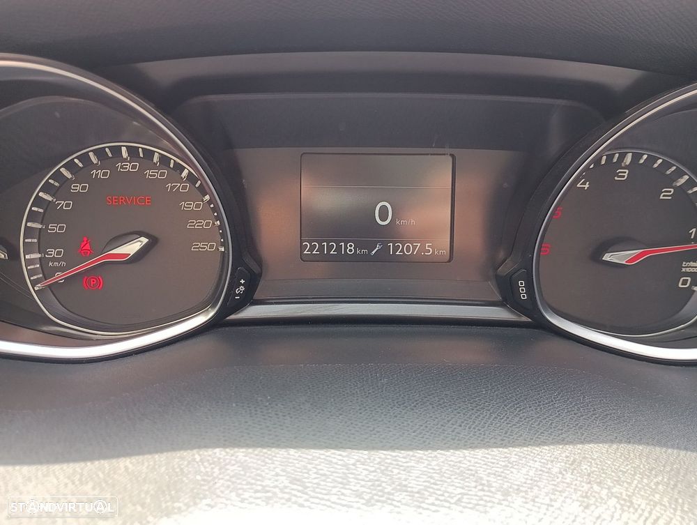 Peugeot 308 1.6 BlueHDi Allure J17 - 15