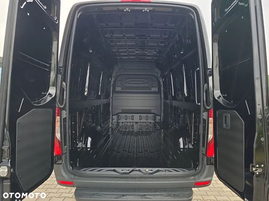 Mercedes-Benz Sprinter 317 CDI Long PRO 9G-Tronic 907.635 14m3 - 11