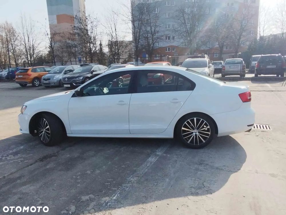Volkswagen Jetta 1.8T SE - 4