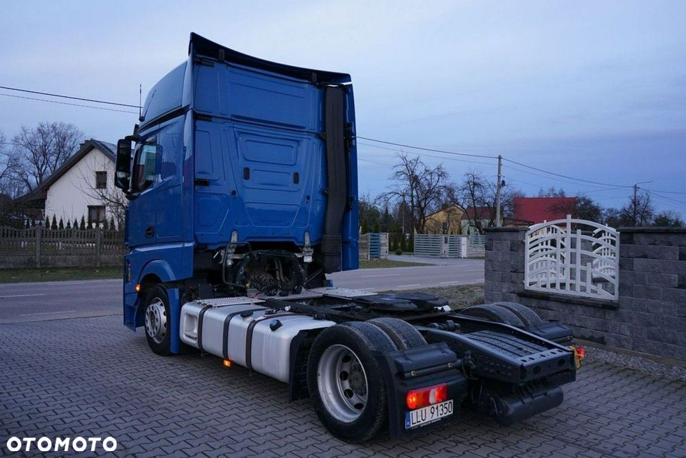 Mercedes-Benz 1845 - 31