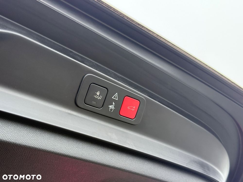 Peugeot 5008 BlueHDi 130 EAT8 GT - 24