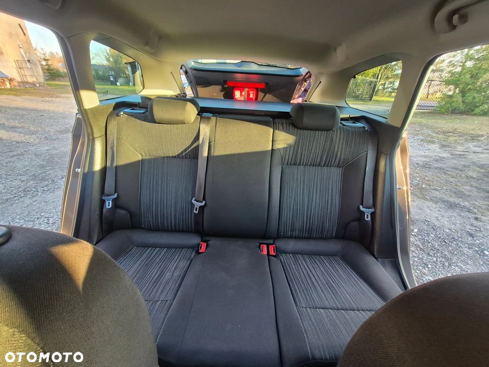 Opel Astra 1.4 Turbo - 11