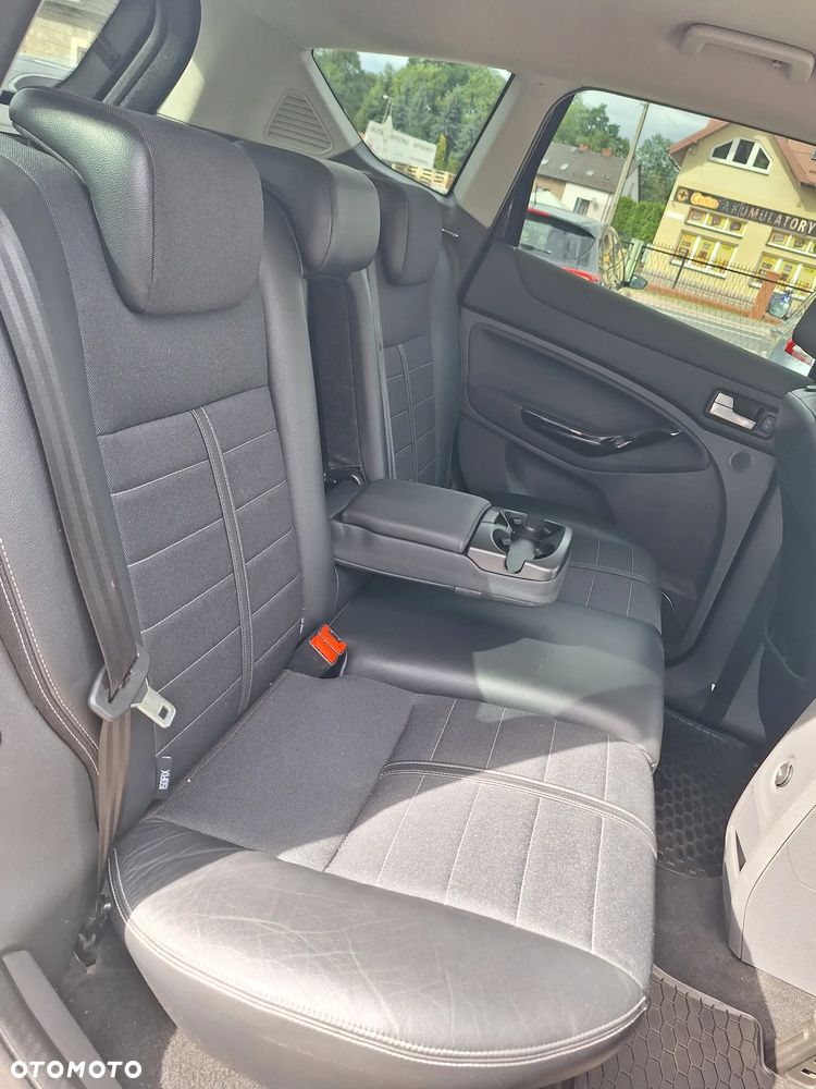 Ford Kuga 2.5 4x4 Titanium - 25