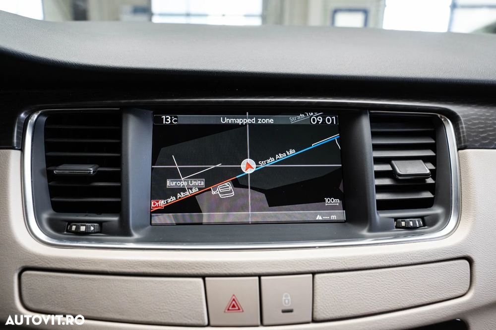 Peugeot 508 Hybrid4 Allure - 17