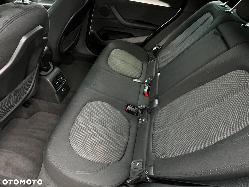 BMW X1 xDrive25e Advantage - 18