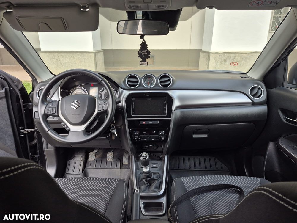 Suzuki Vitara 1.4 Boosterjet MHEV Passion - 4