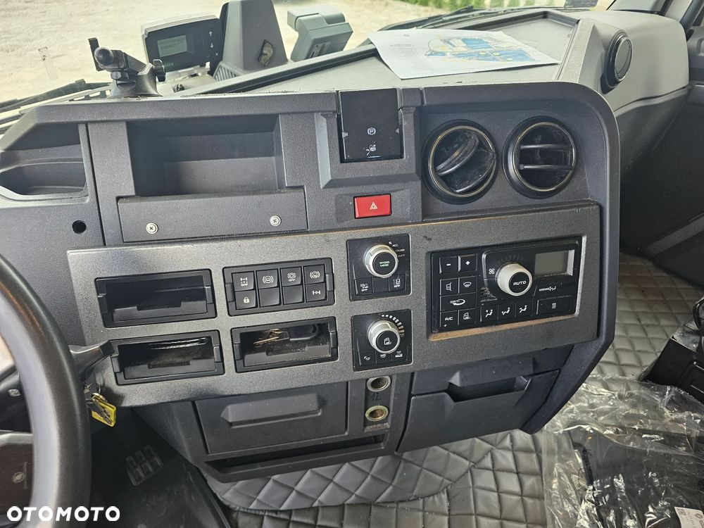 Renault T 480 - 4