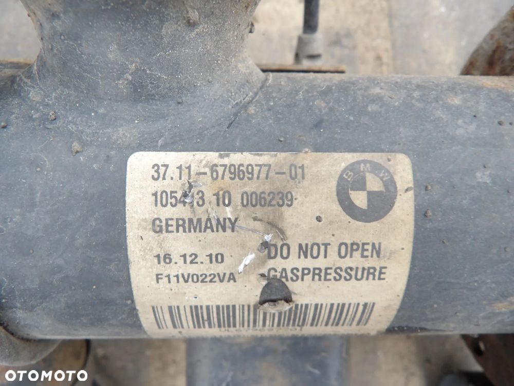 BMW - F10,F11 - AMORTYZATORY  - PRZÓD - PRAWY , LEWY - DEMONTAŻ - SUPER STAN - CENA ZA 1 SZT - 6796977  6796978 - 5