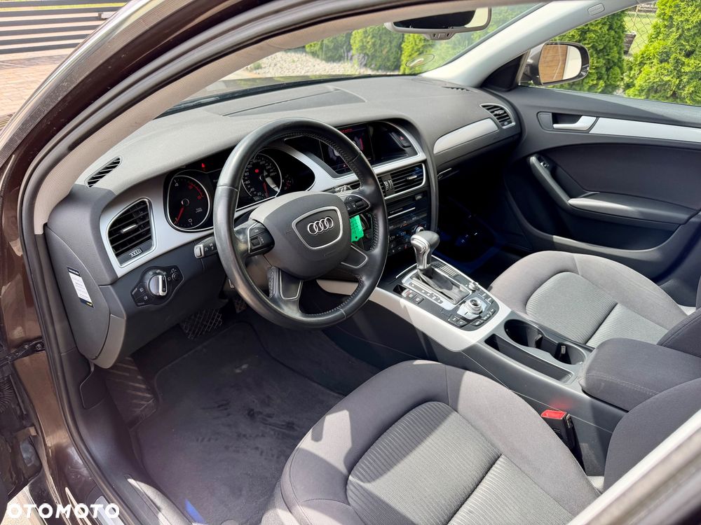 Audi A4 Avant 2.0 TDI DPF clean diesel multitronic S line Sportpaket - 13