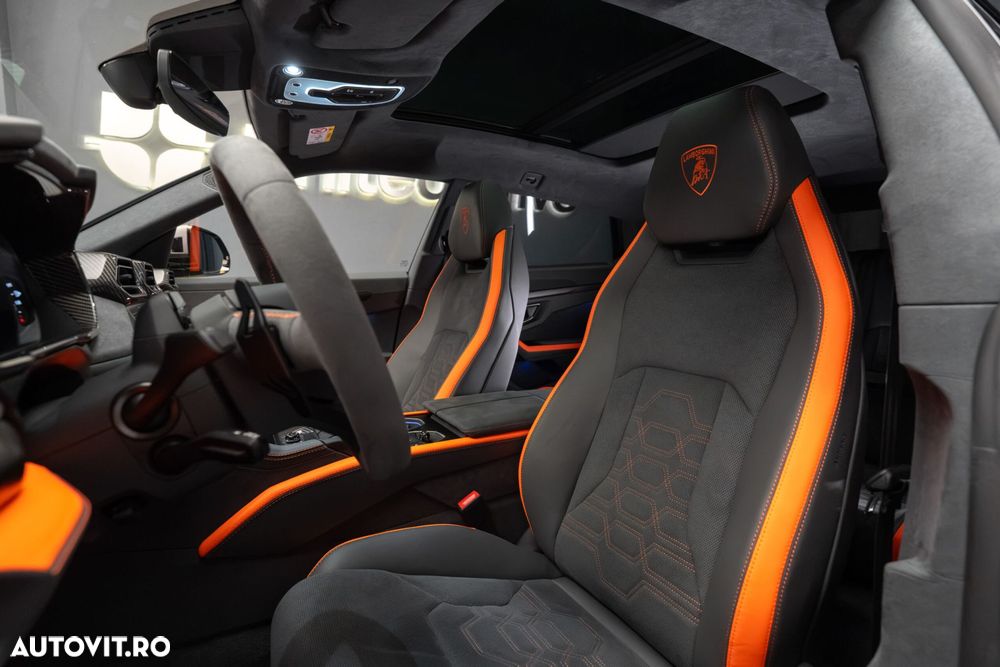 Lamborghini URUS - 25