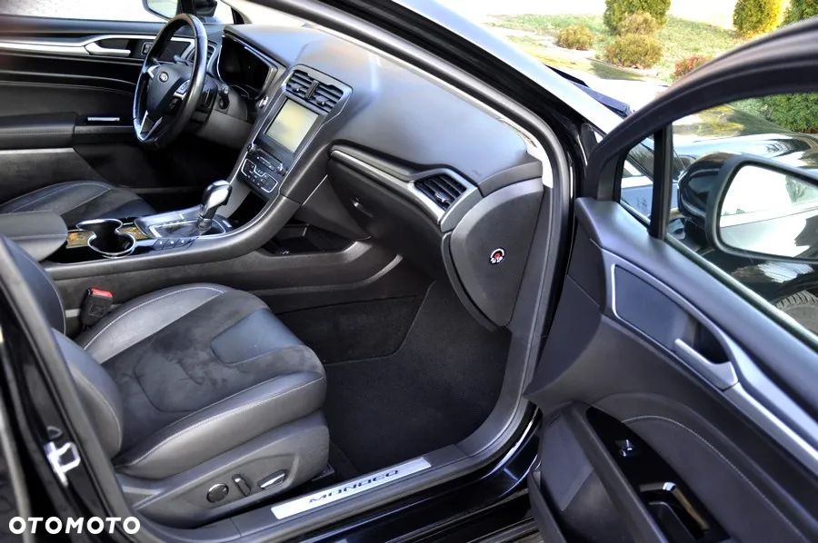 Ford Mondeo 2.0 EcoBoost STart-Stopp Autom Titanium - 30