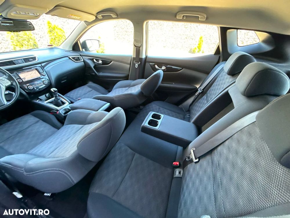 Nissan Qashqai 1.5 DCI N-Connecta - 24