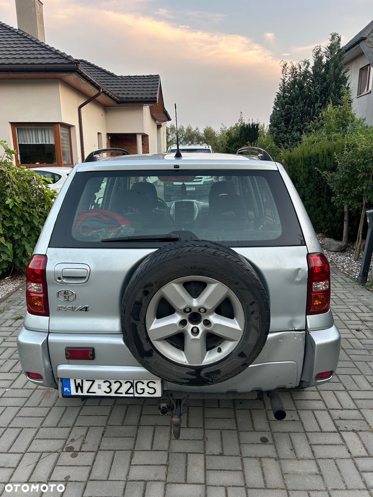 Toyota RAV4 - 6
