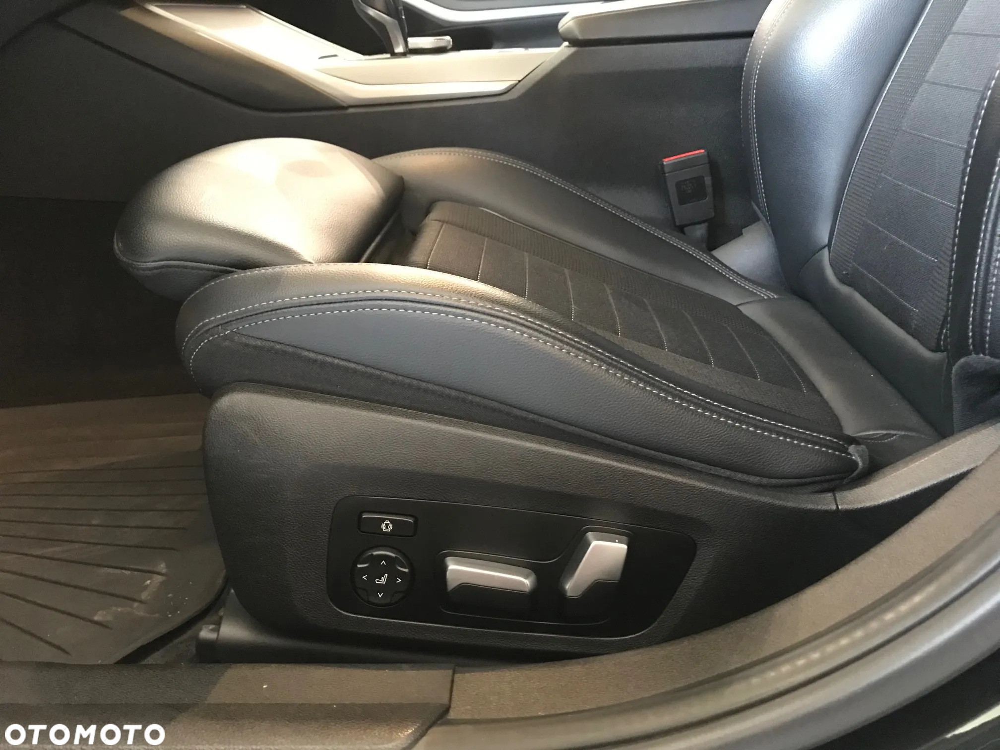 BMW Seria 3 320d Luxury Line - 23
