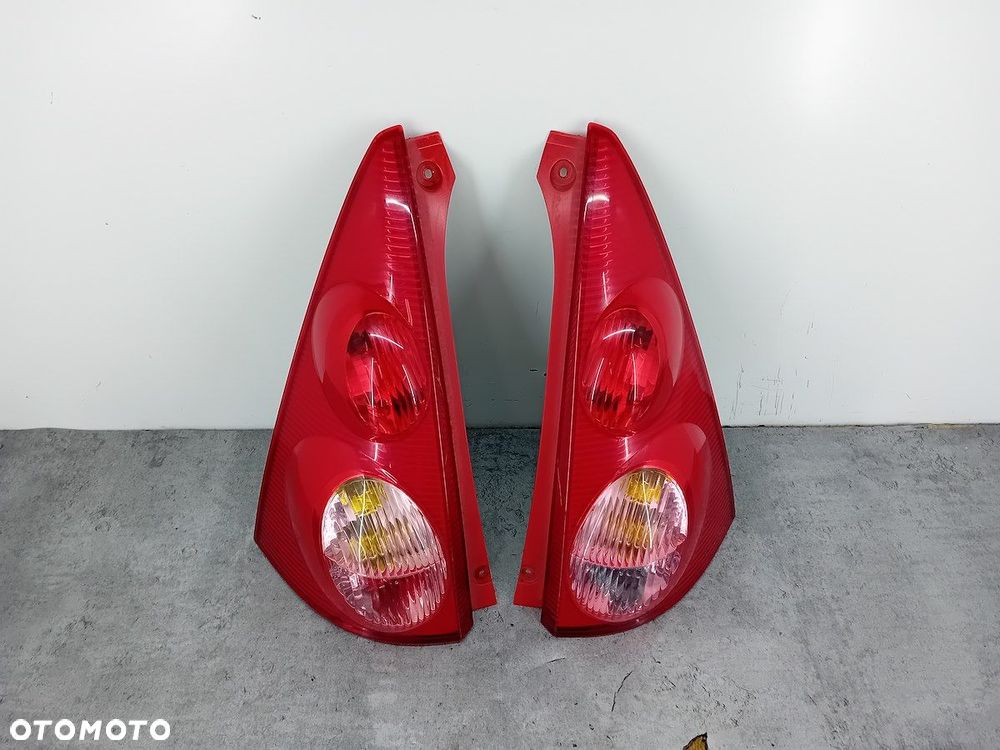 LAMPY TYŁ KOMPLET PEUGEOT 107 81550-0H040  81560-0H040 HATCHBACK - 4