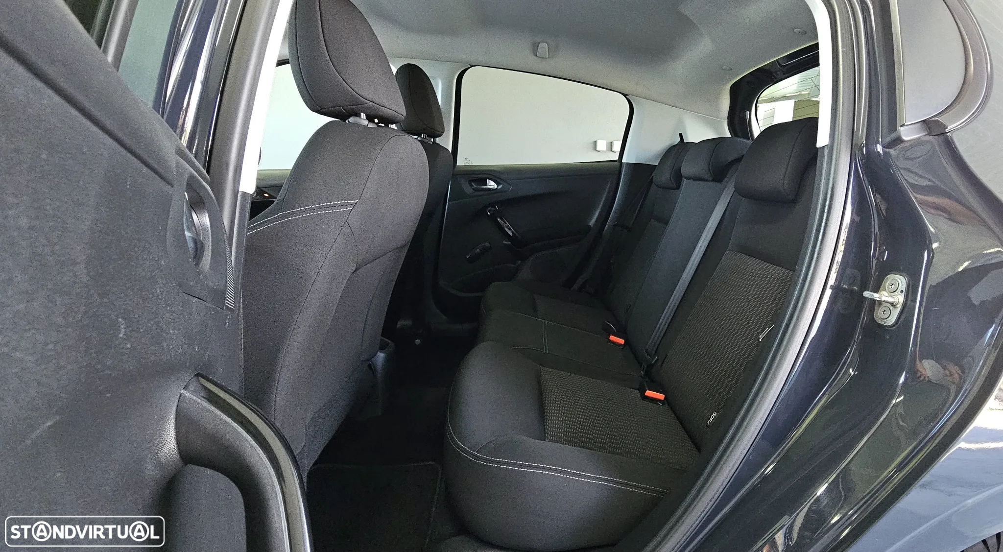 Peugeot 208 1.2 PureTech Active - 15
