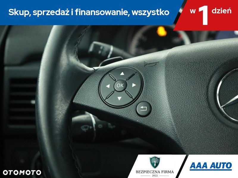 Mercedes-Benz GLK - 17