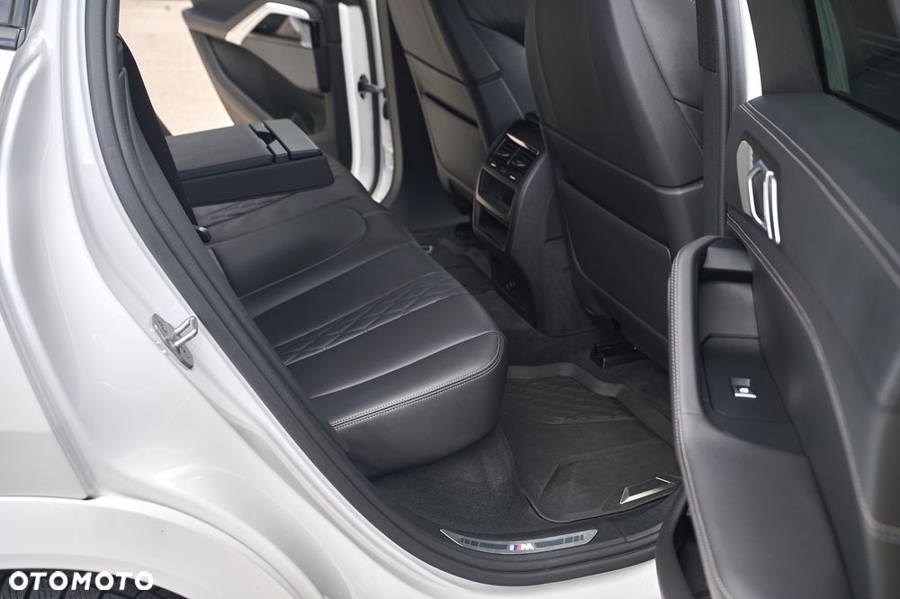BMW X6 xDrive40d mHEV - 22