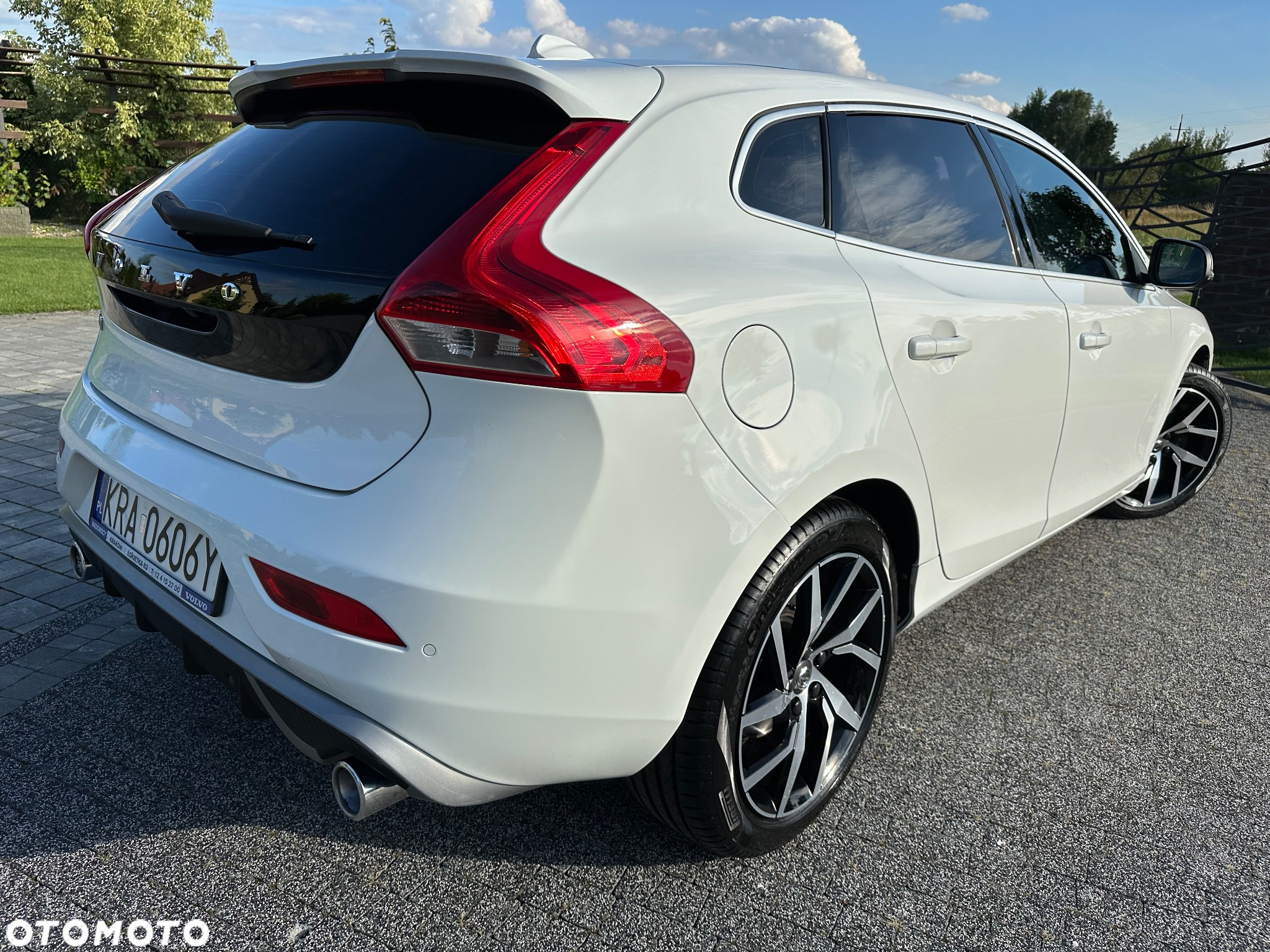 Volvo V40 T5 Drive-E R-Design Summum - 9