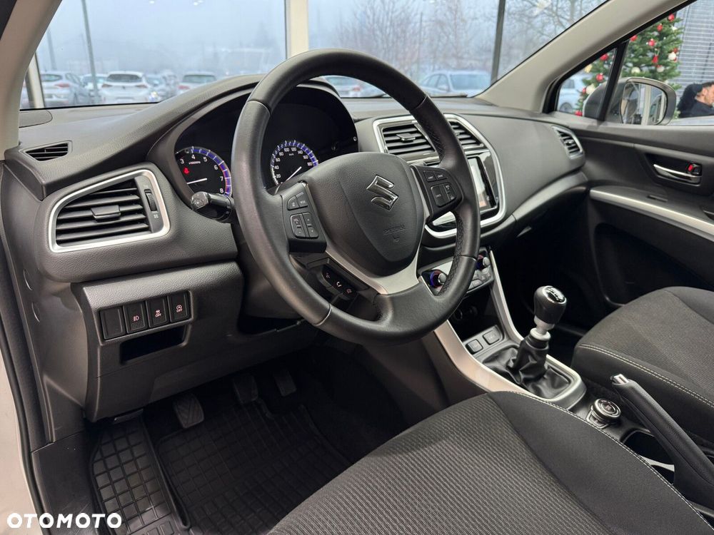 Suzuki SX4 S-Cross 1.4 T Premium 4WD - 8