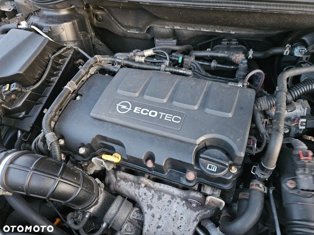 Opel Astra 1.4 T Essentia - 5