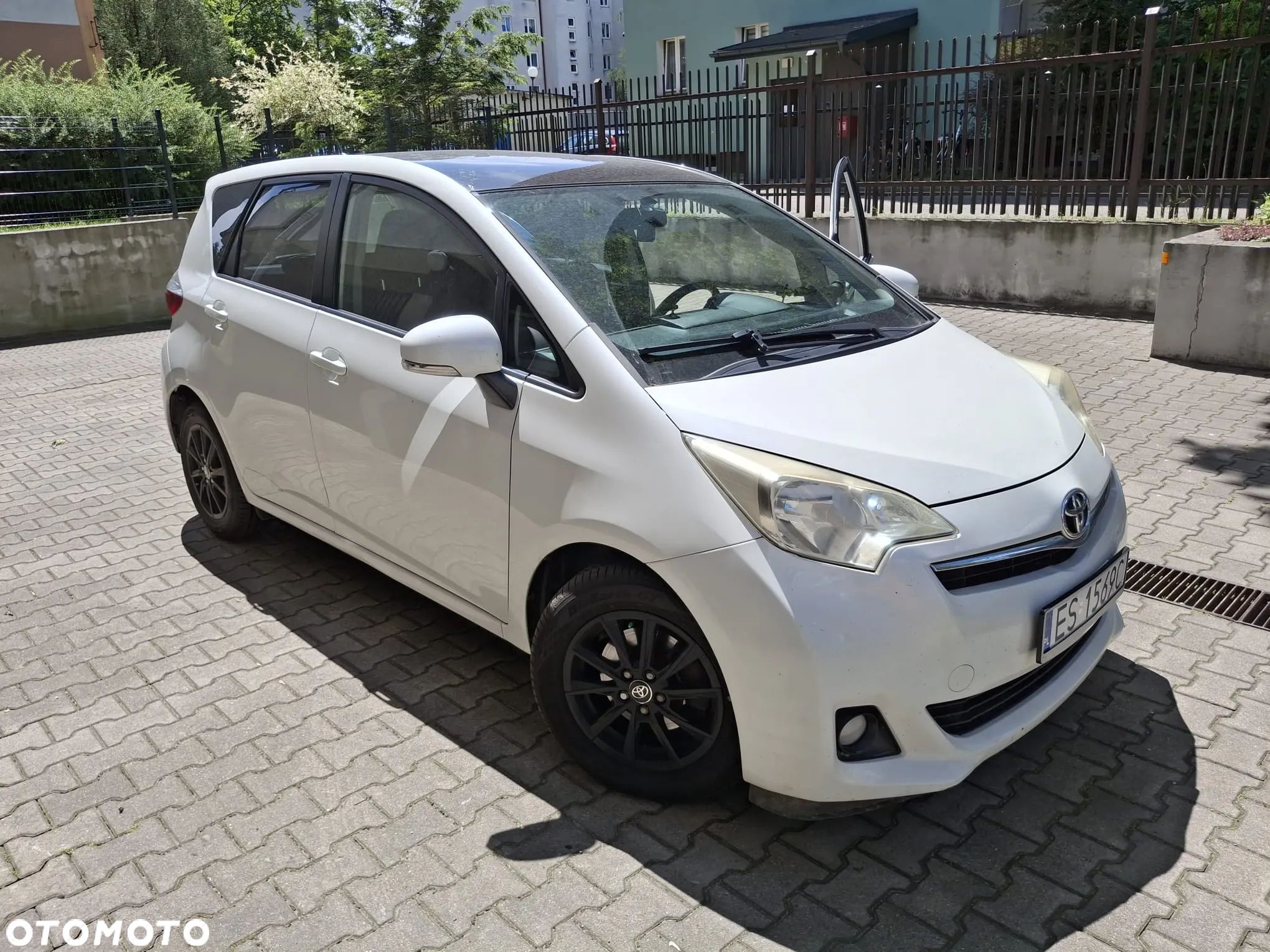 Toyota Verso S 1.4 D-4D Premium - 1