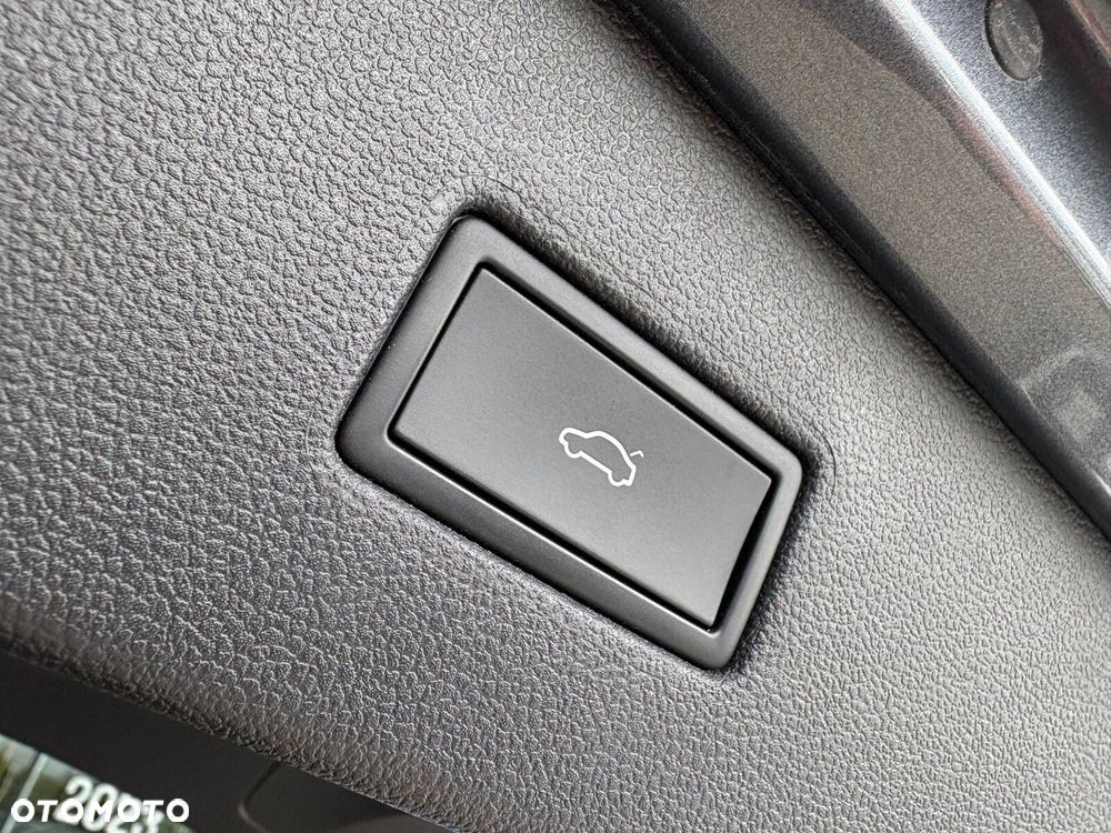 Volkswagen Tiguan Allspace - 17